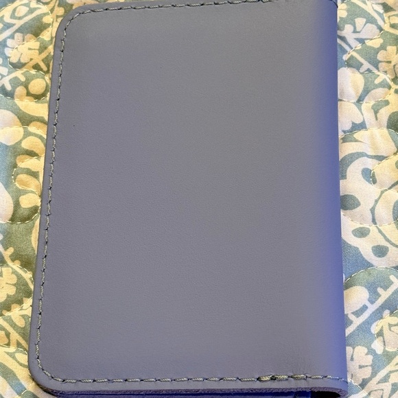 Portland Leather Goods Modern Passport Holder - Picture 2 of 3